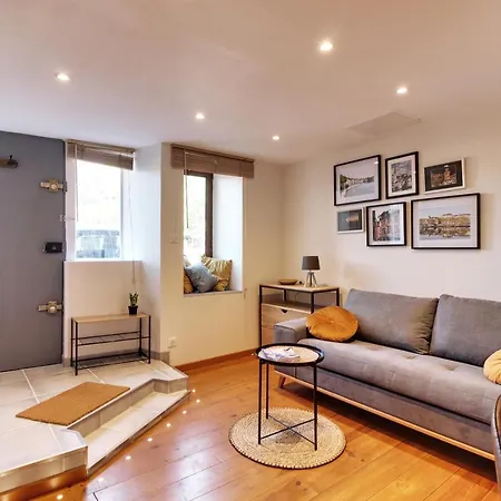 Cosy, Confortable Et Idéalement Situé Lione