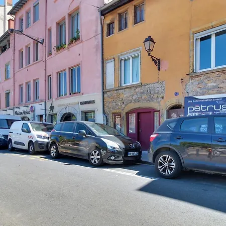 Apartment Cosy, Confortable Et Idealement Situe